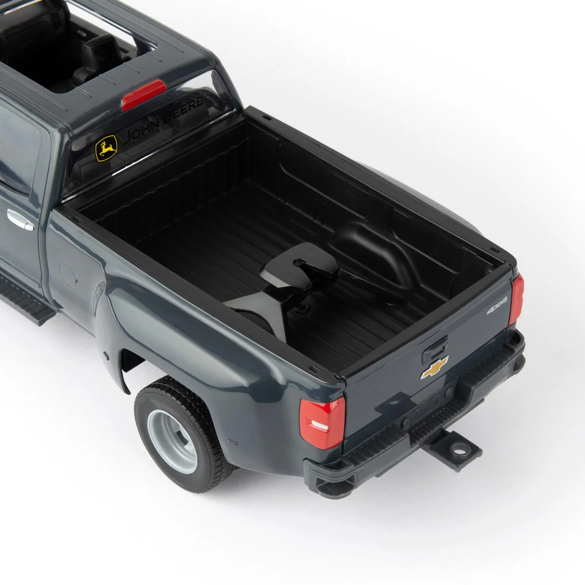 1/16 Big Farm Chevy Dually Quad Cab with Gooseneck Trailer and John Deere Skid Steer - Image 6