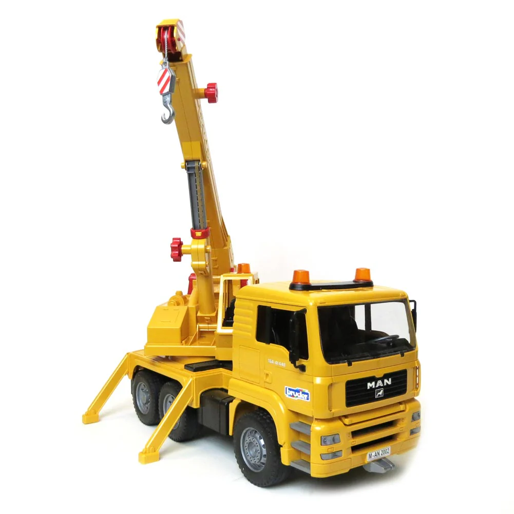 1/16 MAN Crane Truck by Bruder - Image 4