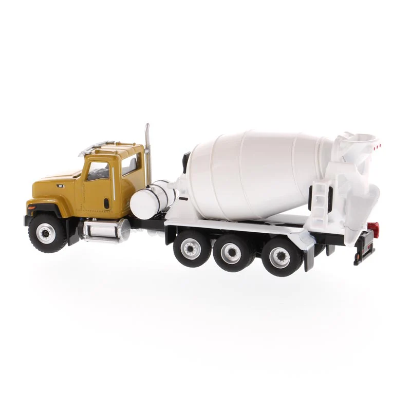 1/87 Caterpillar CT681 Concrete Mixer by Diecast Masters - Image 3