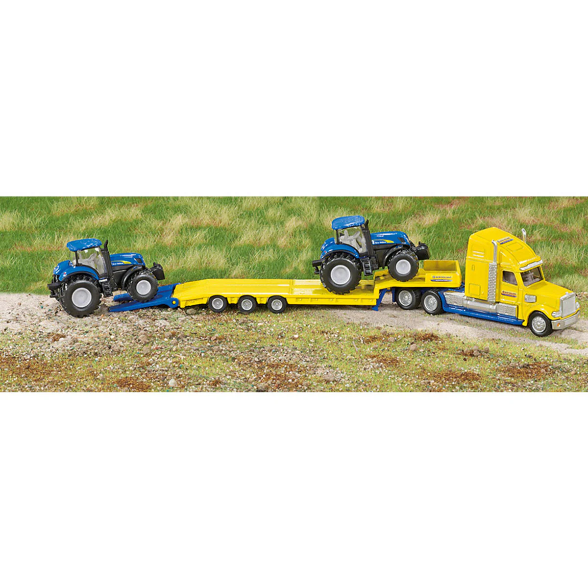 1/87 New Holland Semi with 2 T7070 Tractors - Image 5